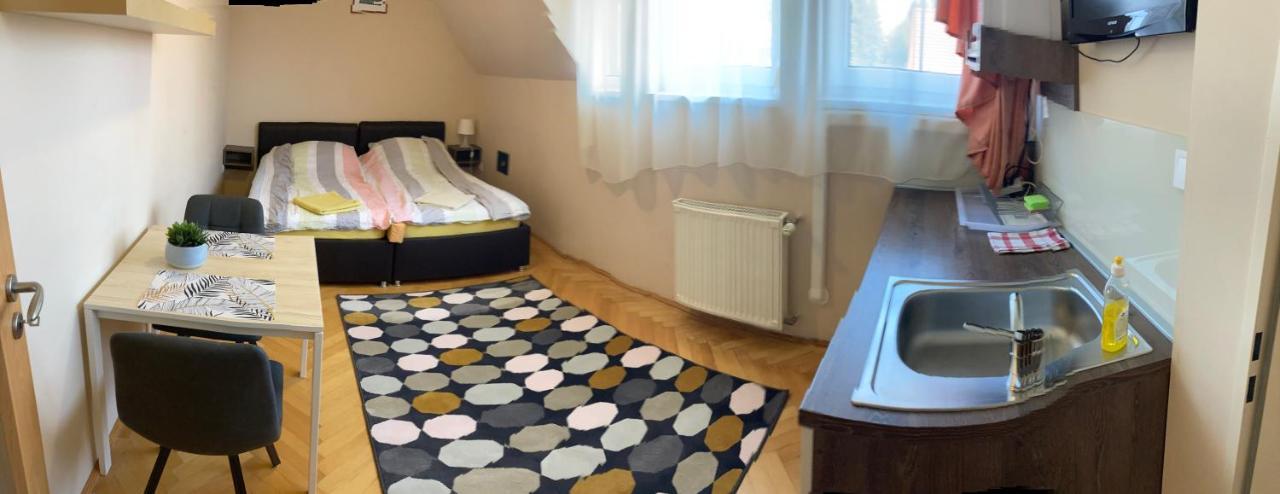Künszler Apartmanház Zamárdi Esterno foto