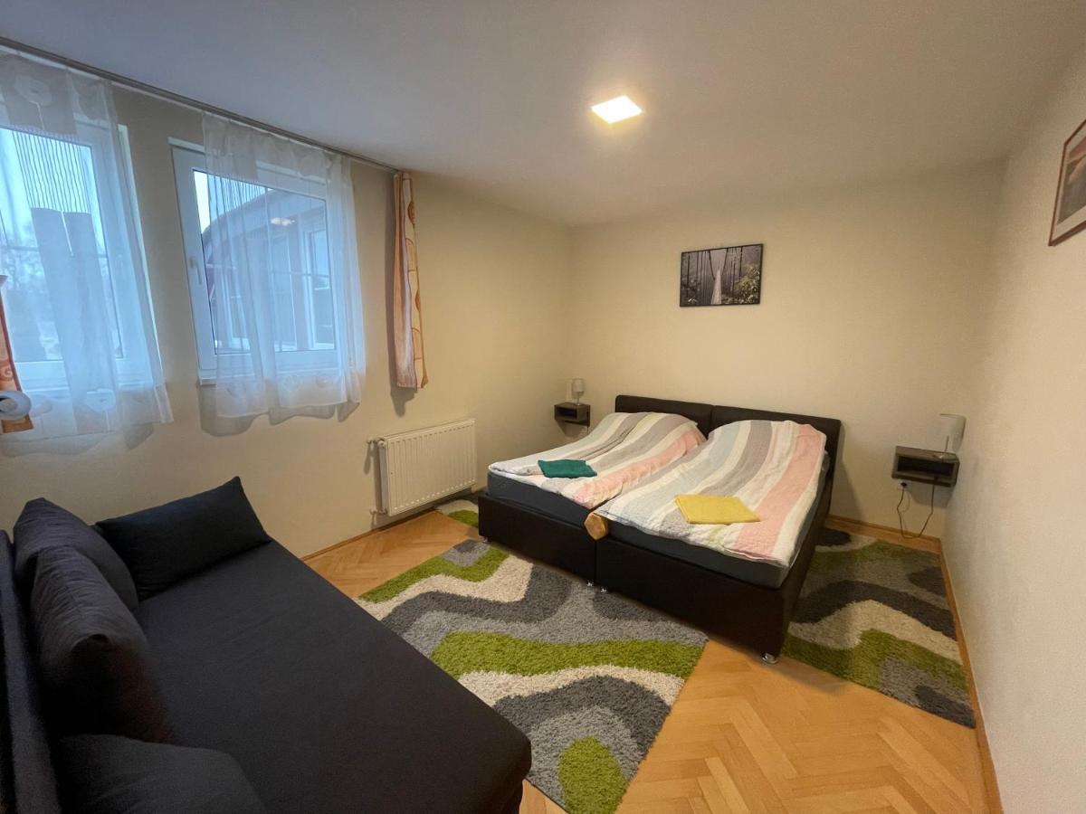 Künszler Apartmanház Zamárdi Esterno foto